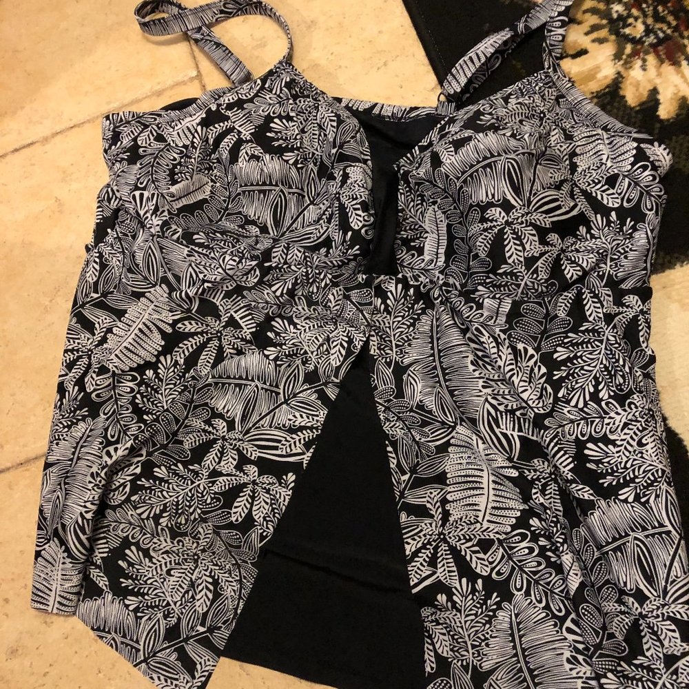 Plus Size tankini top Croft and Barrow 24W